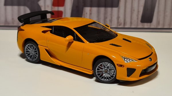 Lexus LFA (2).jpg