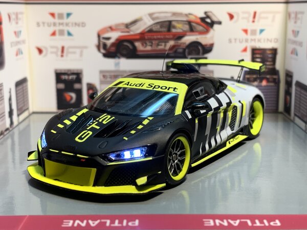Audi R8 LMS GT2