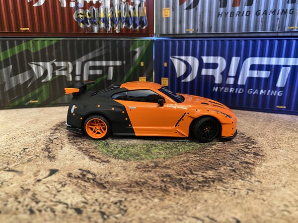 Nissan_GTR_Orange/Black_2